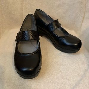 Sanita Mary Jane Clogs size 7 1/2